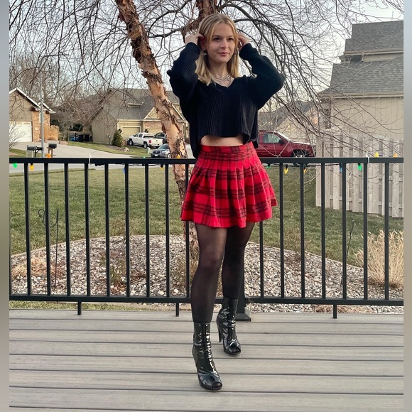 Hello! I’m Lexie! - Picture 3 of 5